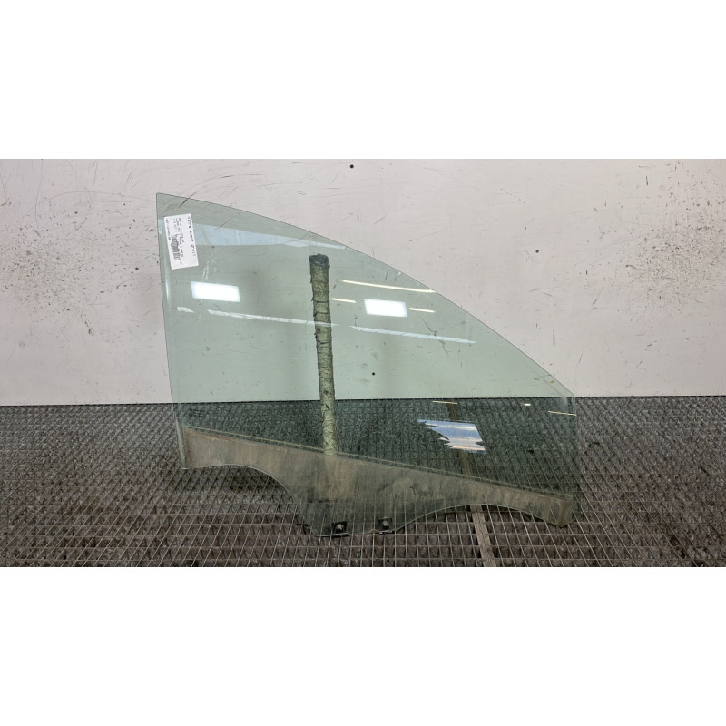 Vitre avant droit DACIA LOGAN MCV 2 Photo n°1