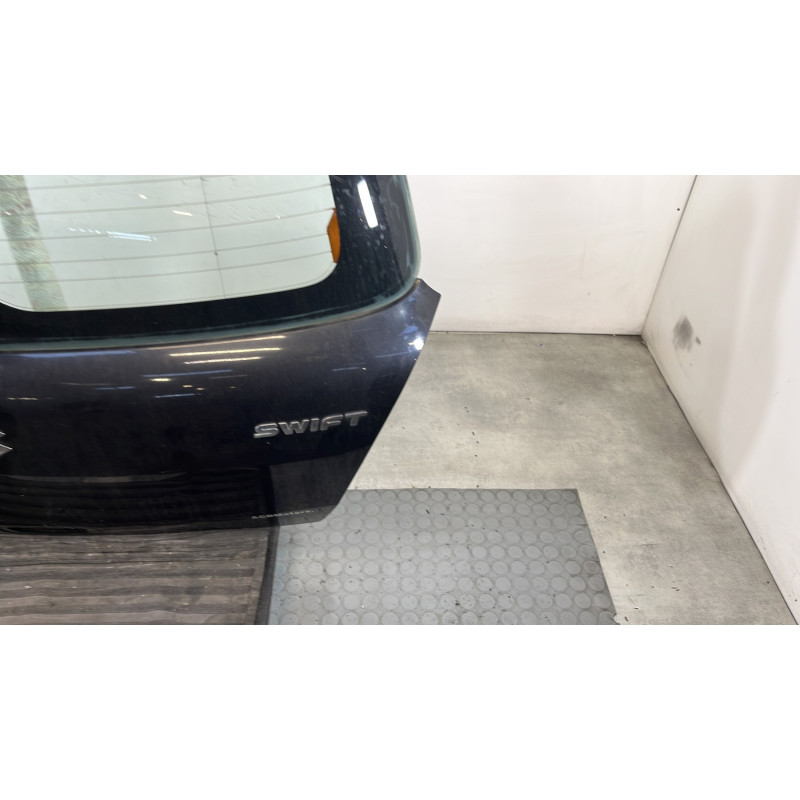 Malle/Hayon arriere SUZUKI SWIFT 3 Photo n°4