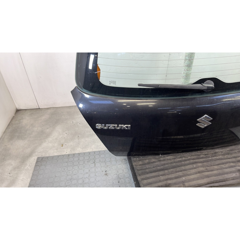 Malle/Hayon arriere SUZUKI SWIFT 3 Photo n°5