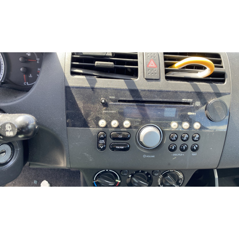 Trappe d'essence SUZUKI SWIFT 3 Photo n°20