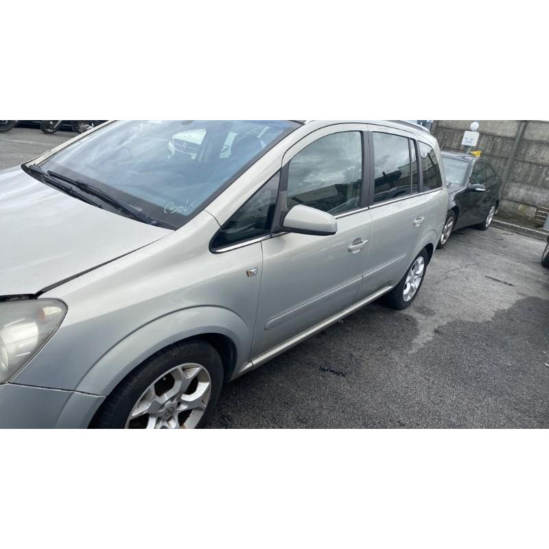 Verin de coffre OPEL ZAFIRA B Photo n°12