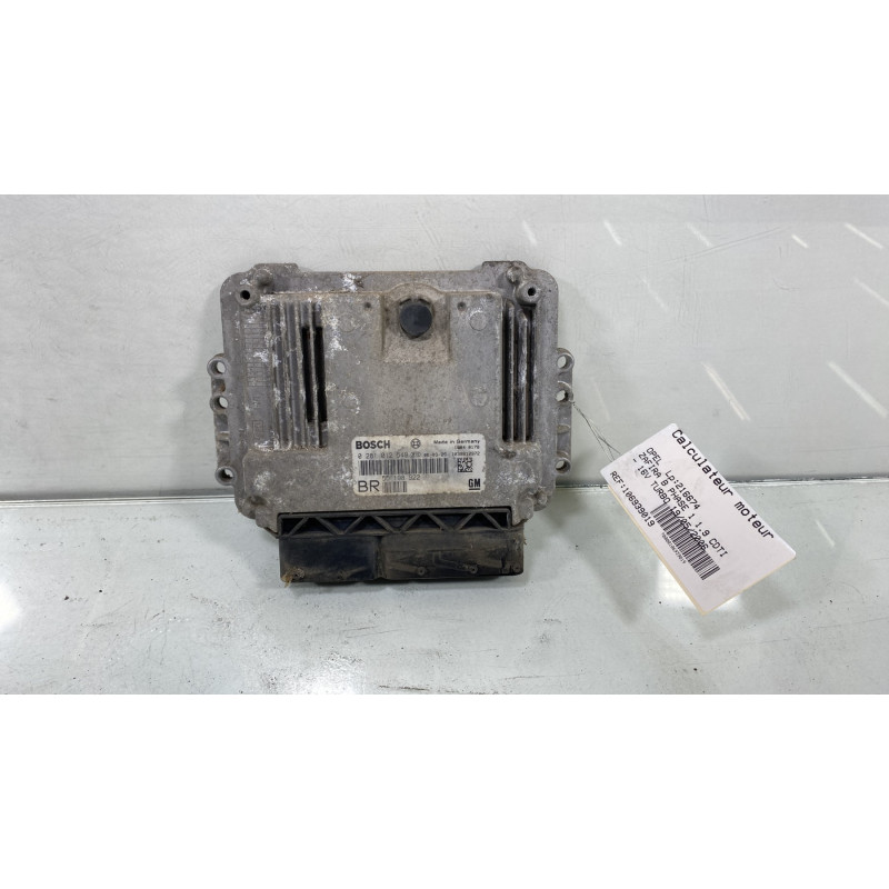 Calculateur moteur OPEL ZAFIRA B Photo n°1