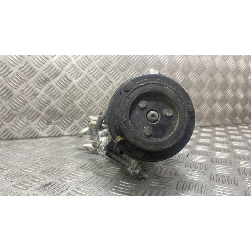 Compresseur clim OPEL ZAFIRA B Photo n°2