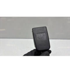 Attache ceinture arriere gauche OPEL MERIVA B