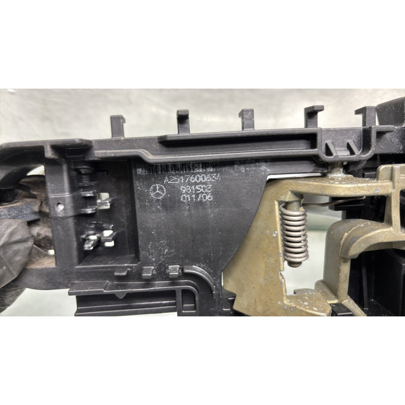 Poignee porte arriere droit MERCEDES CLASSE R 251 Photo n°5