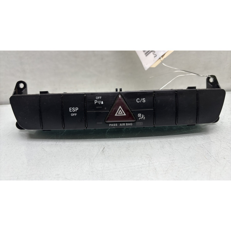 Bouton de warning MERCEDES CLASSE R 251 Photo n°1