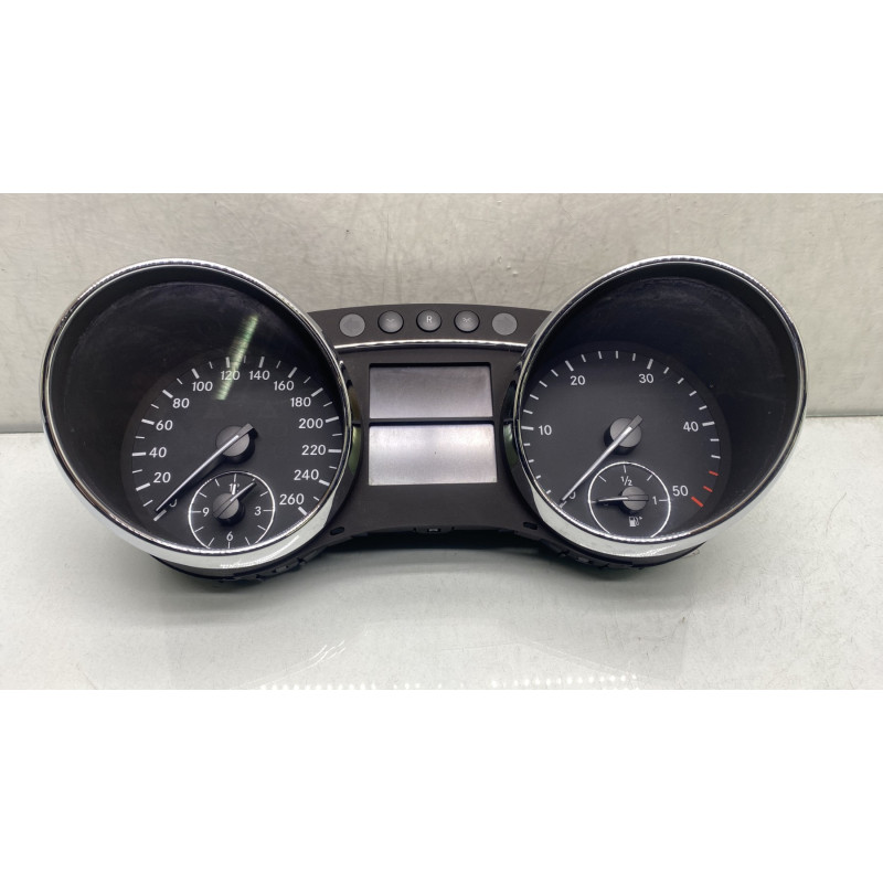 Compteur MERCEDES CLASSE R 251 Photo n°1