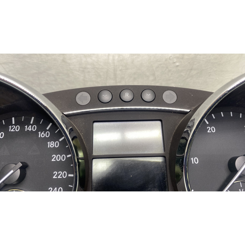 Compteur MERCEDES CLASSE R 251 Photo n°2