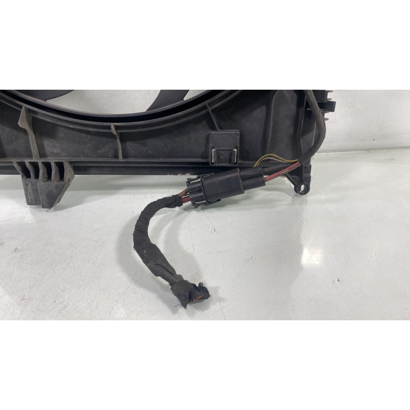 Moto ventilateur radiateur MERCEDES CLASSE R 251 Photo n°4