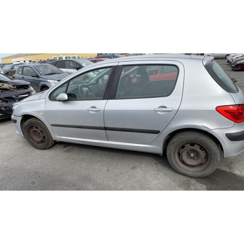 Vitre arriere gauche PEUGEOT 307 Photo n°10