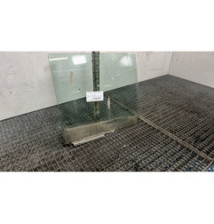 Vitre arriere droit SUZUKI SWIFT 3