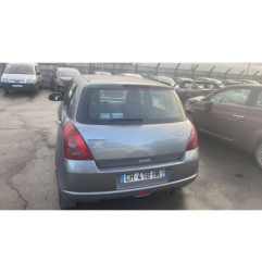 Vitre arriere droit SUZUKI SWIFT 3