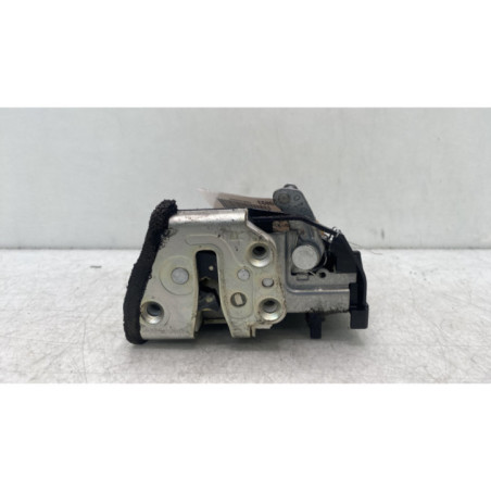 Serrure arriere droit SUZUKI SWIFT 3