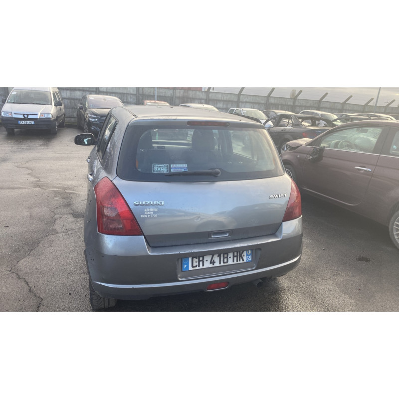 Serrure arriere droit SUZUKI SWIFT 3 Photo n°9