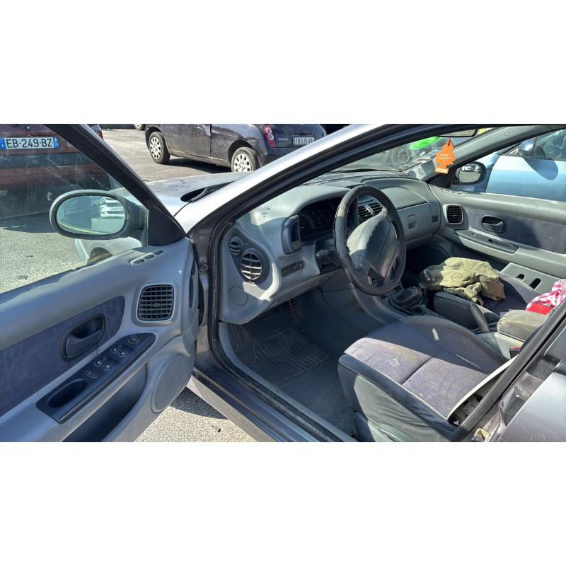 Serrure avant droit RENAULT LAGUNA 1 Photo n°13