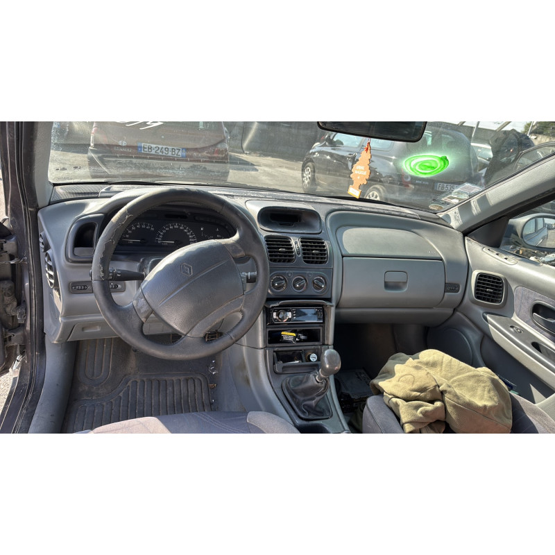 Serrure avant droit RENAULT LAGUNA 1 Photo n°17