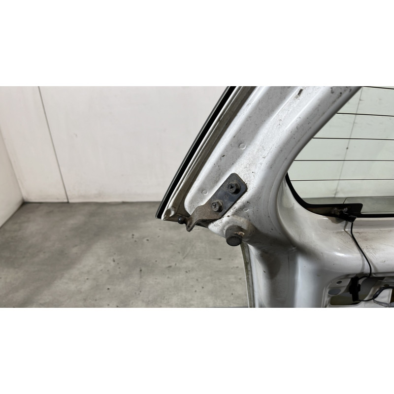 Malle/Hayon arriere SUZUKI ALTO 3 Photo n°12