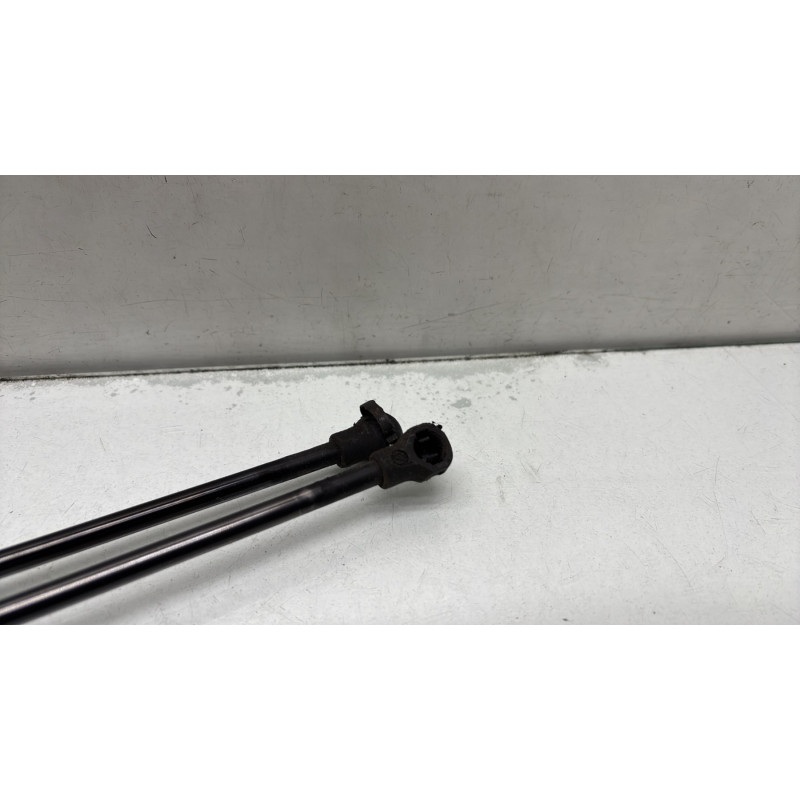 Verin de coffre RENAULT GRAND MODUS Photo n°2