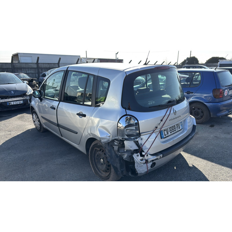 Verin de coffre RENAULT GRAND MODUS Photo n°8
