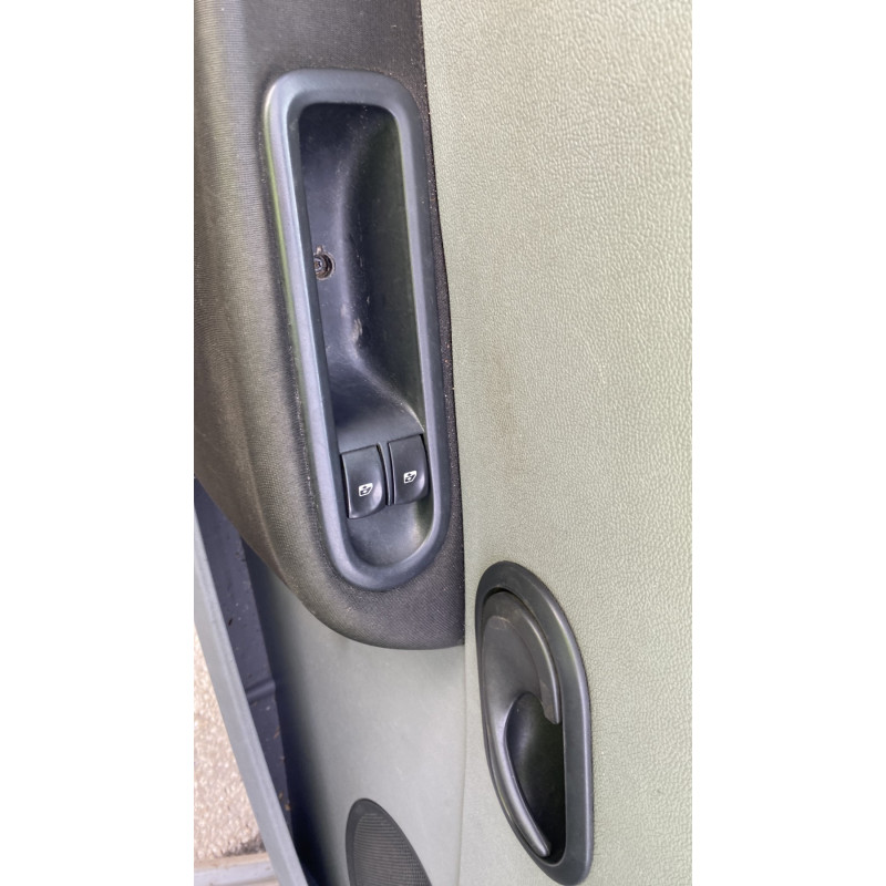 Vitre arriere droit RENAULT CLIO 3 Photo n°14