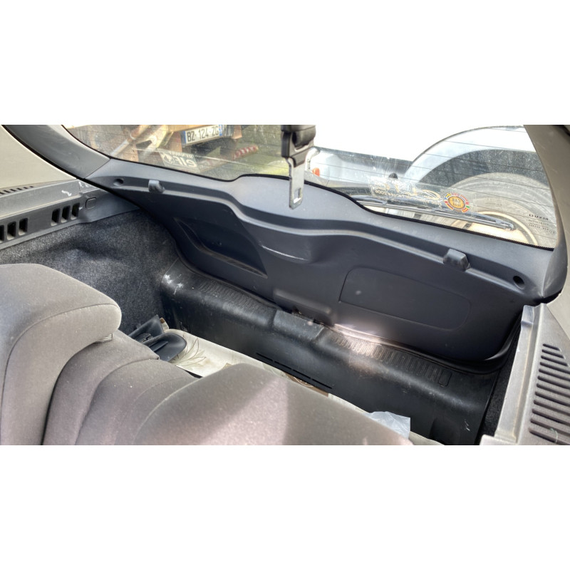 Vitre arriere droit RENAULT CLIO 3 Photo n°18