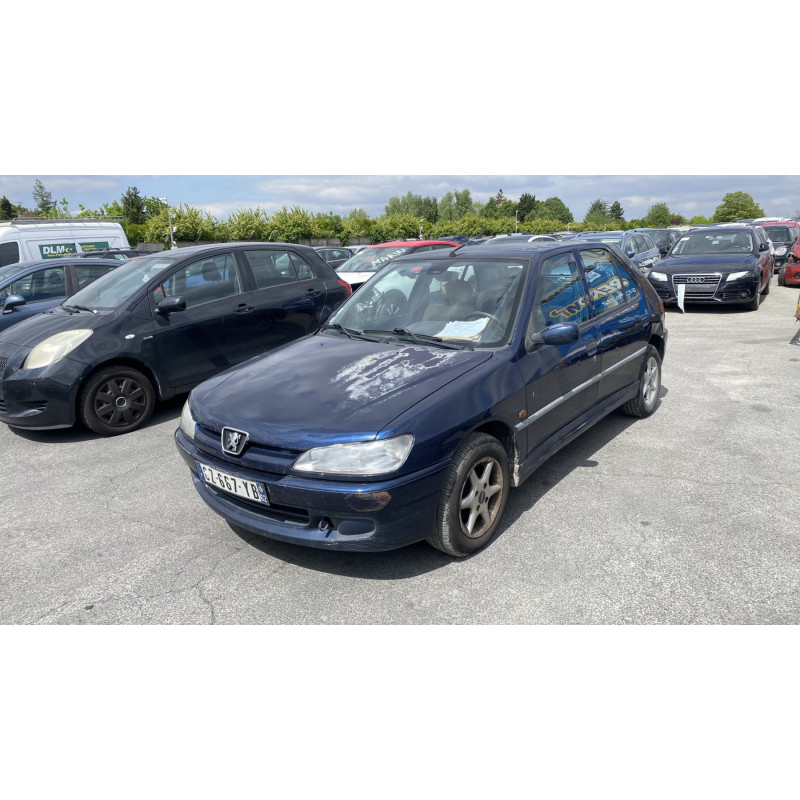 Vitre avant gauche PEUGEOT 306 Photo n°5