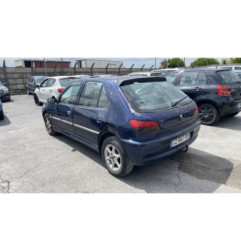 Vitre avant gauche PEUGEOT 306