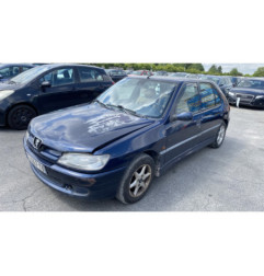 Vitre avant gauche PEUGEOT 306