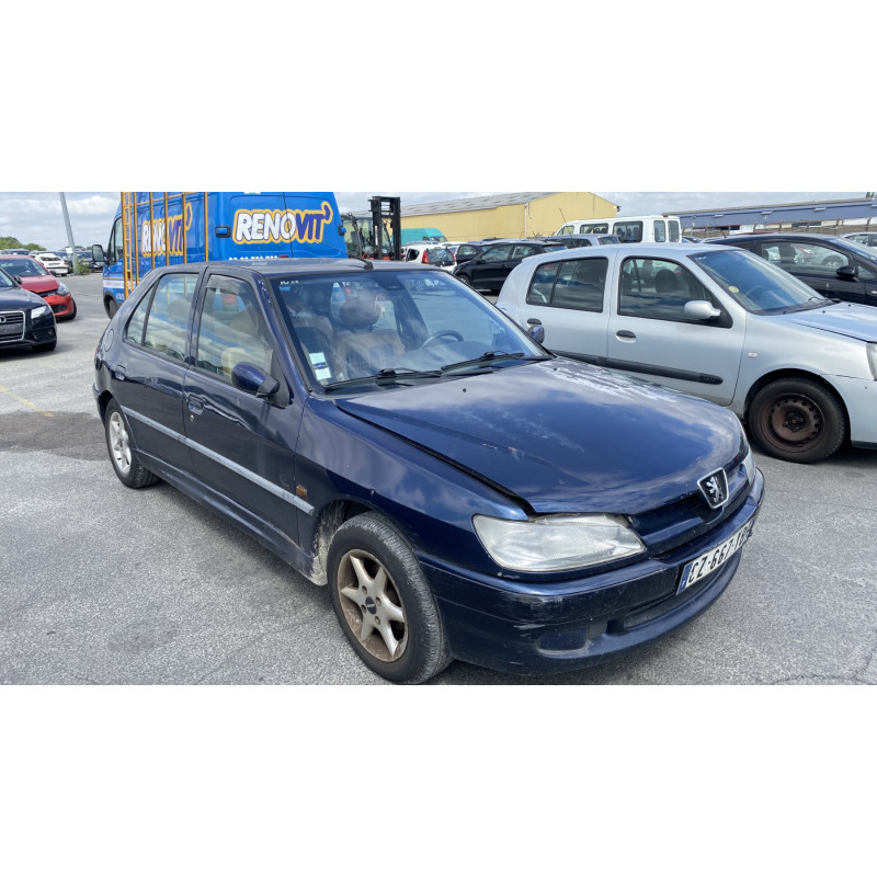 Vitre avant gauche PEUGEOT 306 Photo n°17