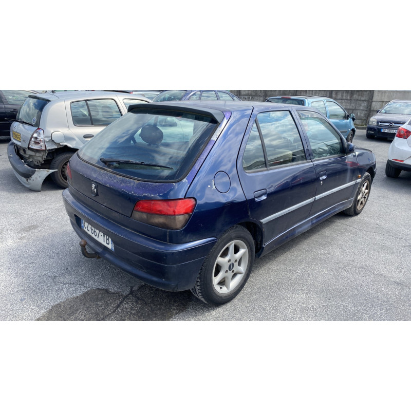 Vitre avant gauche PEUGEOT 306 Photo n°18