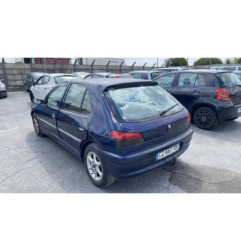 Vitre avant gauche PEUGEOT 306