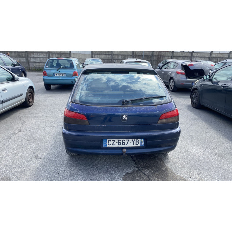 Vitre avant gauche PEUGEOT 306 Photo n°20