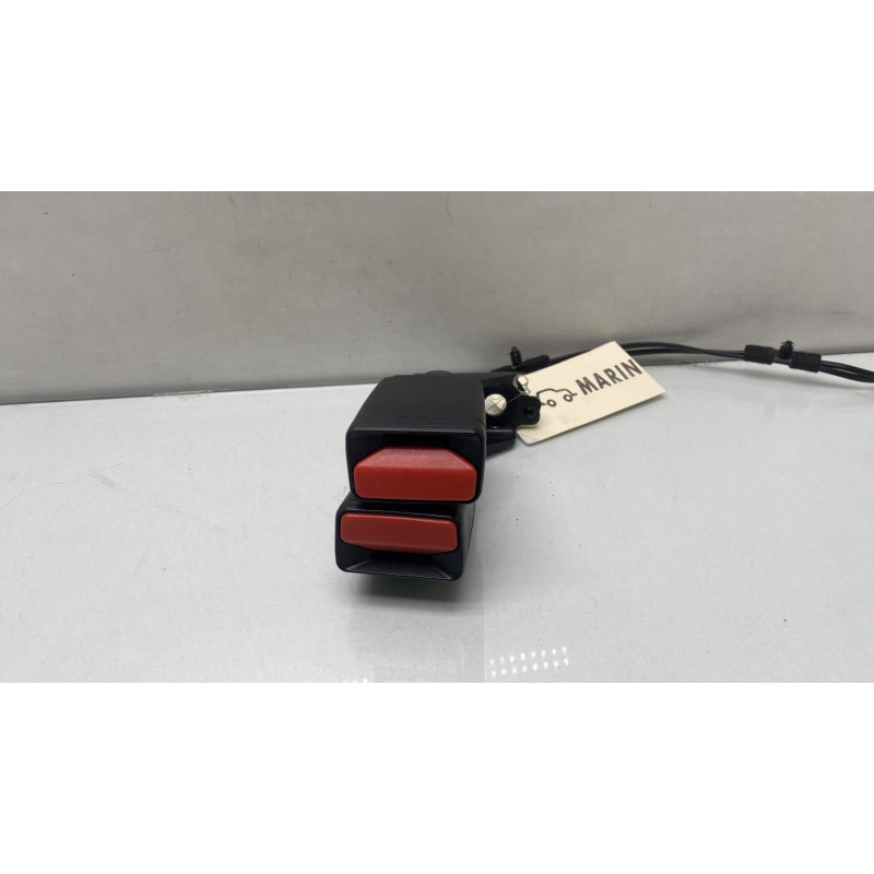 Attache ceinture arriere centrale PEUGEOT 508 1 SW Photo n°4