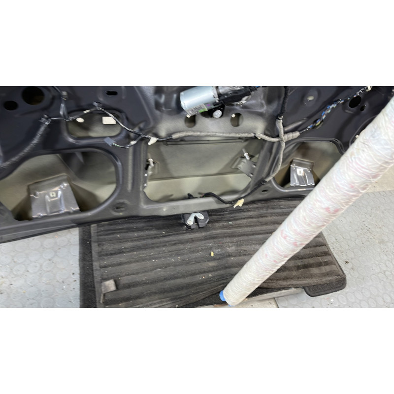 Malle/Hayon arriere OPEL MERIVA B Photo n°10