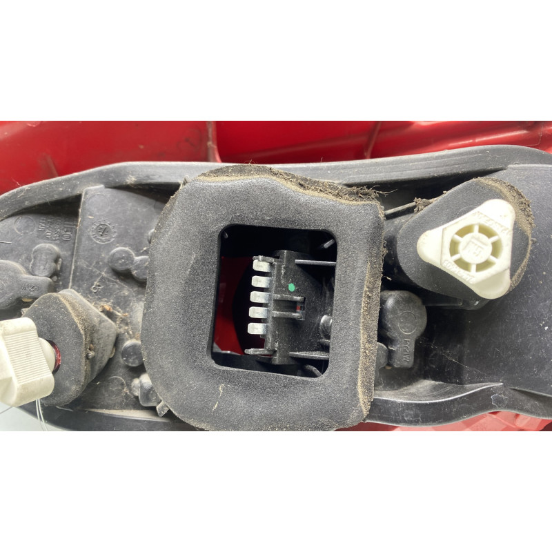 Feu arriere principal gauche (feux) OPEL CORSA D Photo n°3