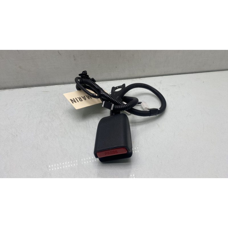 Attache ceinture avant droit TOYOTA YARIS 3 Photo n°2