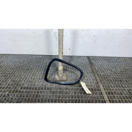 Enjoliveur de feu arriere gauche MINI MINI 2 R56 Photo n°1
