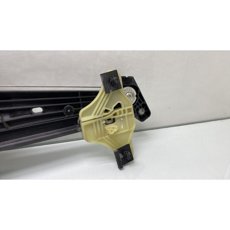 Leve vitre electrique avant gauche RENAULT CLIO 5 Photo n°2