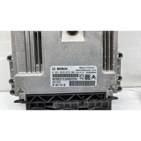 Calculateur moteur PEUGEOT 208 1