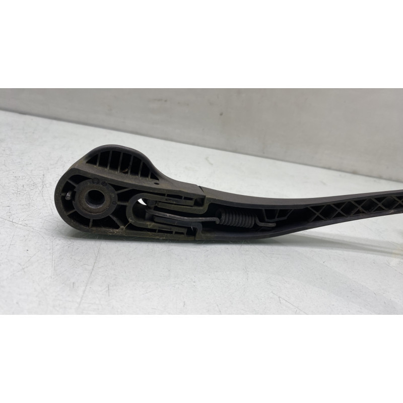 Bras essuie glace arriere PEUGEOT 206 Photo n°4