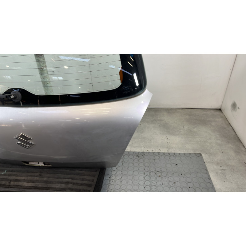 Malle/Hayon arriere SUZUKI SWIFT 3 Photo n°4