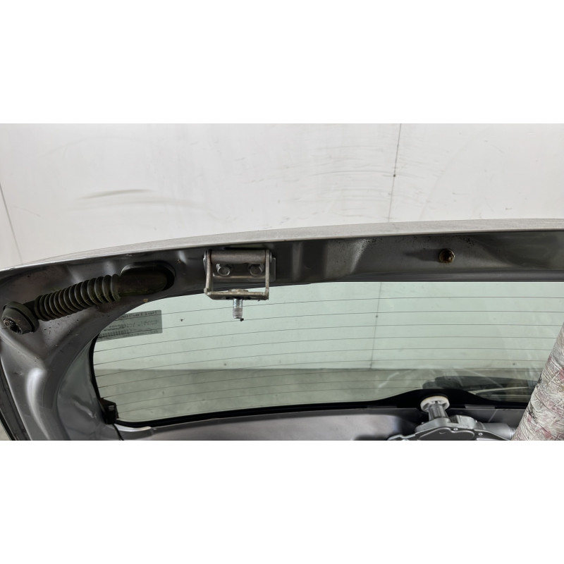 Malle/Hayon arriere SUZUKI SWIFT 3 Photo n°6