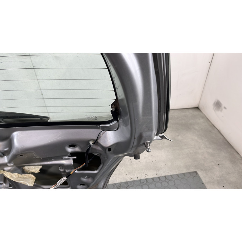 Malle/Hayon arriere SUZUKI SWIFT 3 Photo n°8