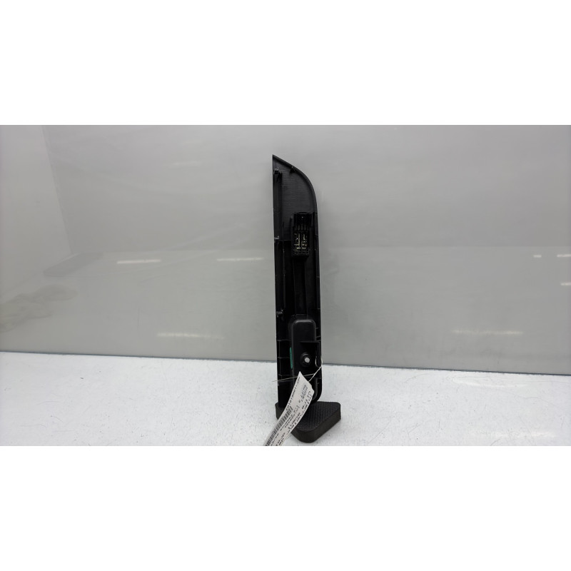 Interrupteur de leve vitre avant droit SUZUKI SWIFT 3 Photo n°4