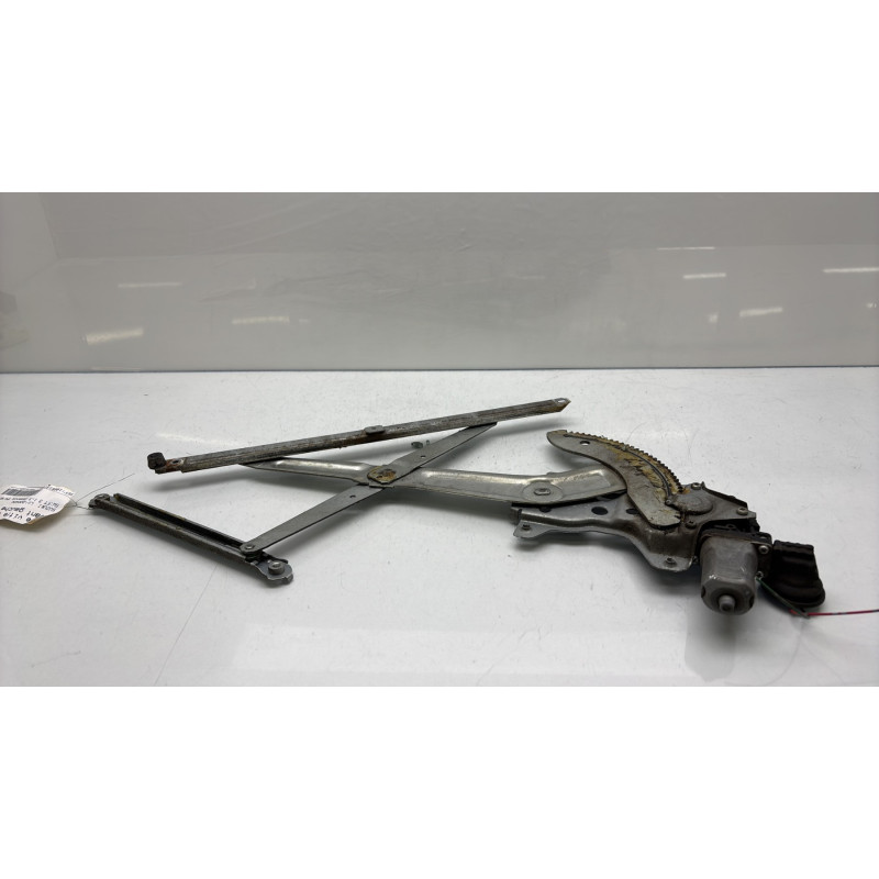 Leve vitre electrique avant gauche SUZUKI SWIFT 3 Photo n°6