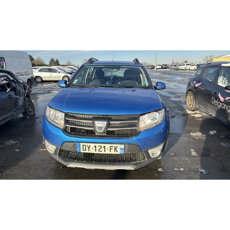 Feu arriere stop central DACIA SANDERO 2 Photo n°10