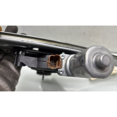 Leve vitre electrique avant gauche DACIA SANDERO 3