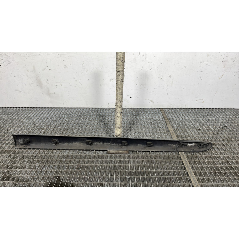 Baguette de porte avant gauche RENAULT CLIO 2 Photo n°4