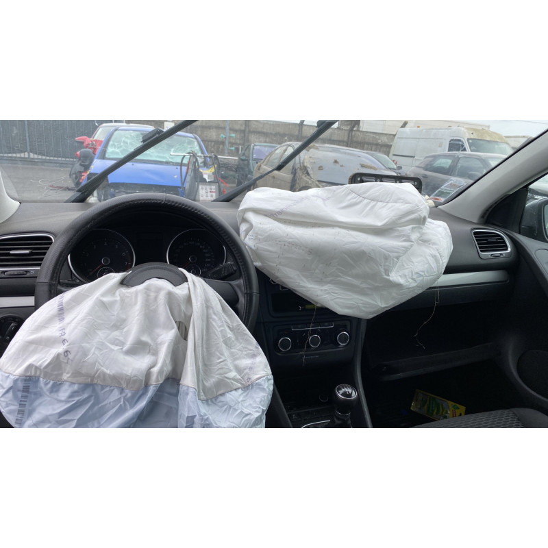 Feu arriere secondaire gauche (feux) VOLKSWAGEN GOLF 6 Photo n°18