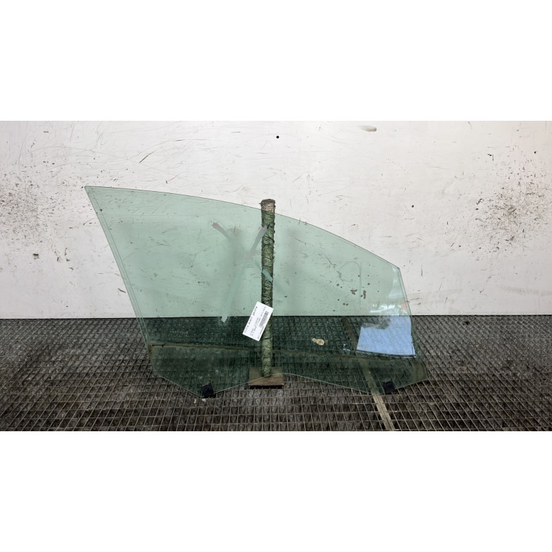 Vitre avant gauche CITROEN C5 2 Photo n°4